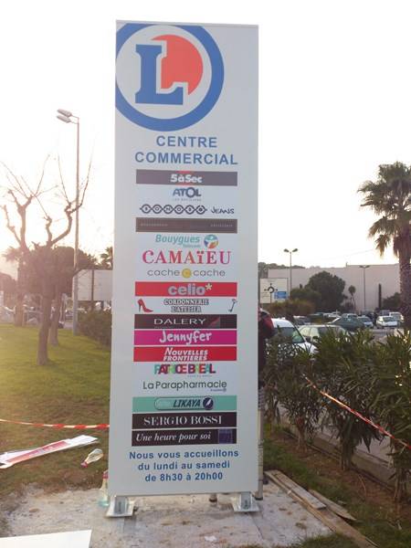 totem signaletique - panneaux publicitaires