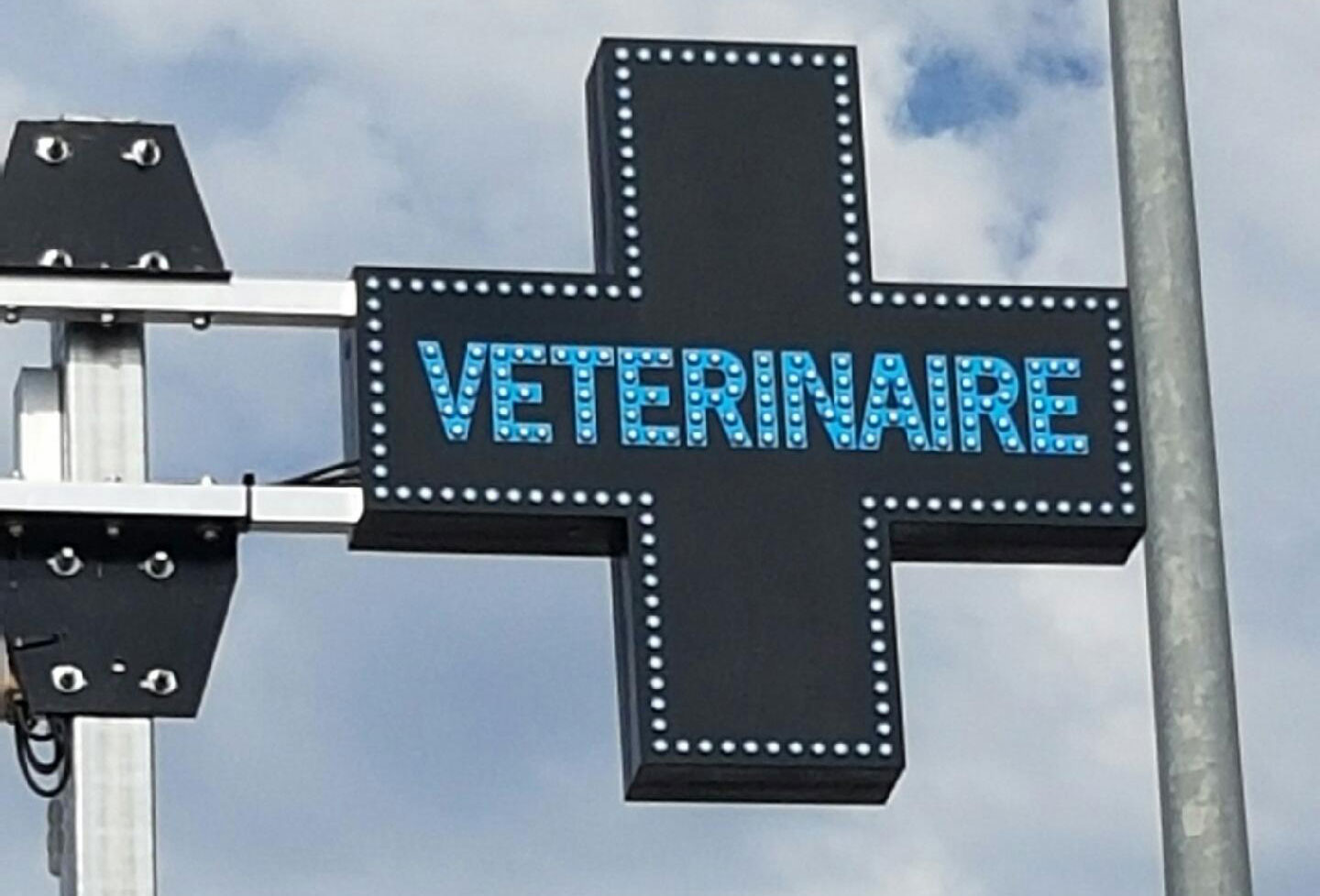 panneau publicitaire leds six-fours-toulon-ollioules