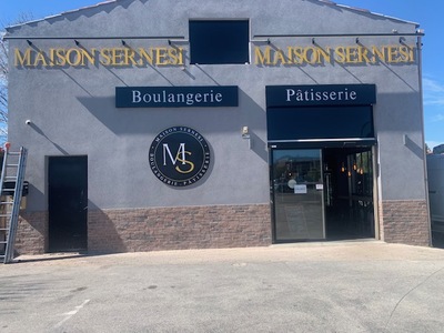 Nouvelle enseigne lumineuse – Boulangerie Maison Sernesi à Six-Fours